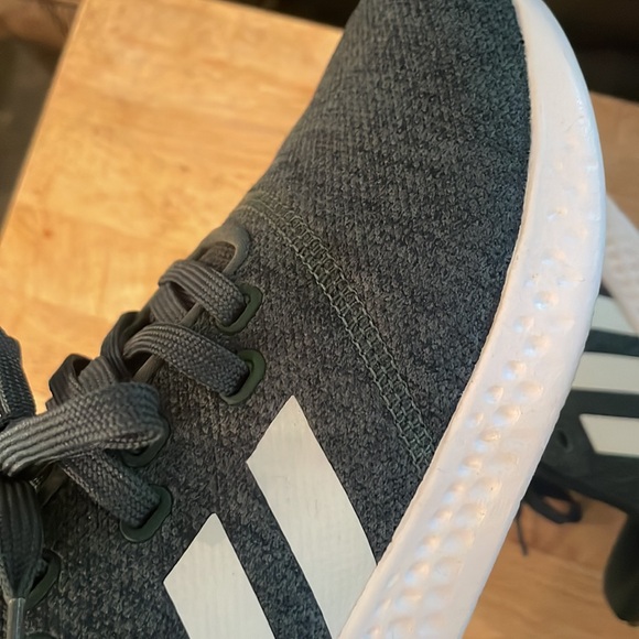 Women’s adidas sneakers size 8.5 dark green and white - Picture 6 of 6